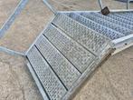 Gegalvaniseerde stalen buitentrap met bordes 280cm, Doe-het-zelf en Bouw, Ophalen of Verzenden, Gebruikt, Trap, 2 tot 4 meter