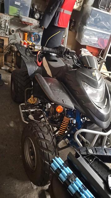 Quad 250cc voor opmaak of onderdelen