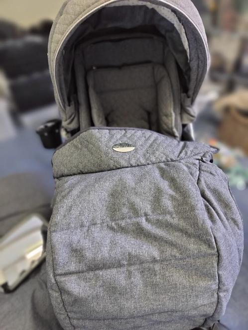 Buggy & toebehoren P'tit Chou, Kinderen en Baby's, Buggy's, Zo goed als nieuw, Verstelbare rugleuning, Voetenzak, Zonnekap, Ophalen