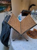 Krantenhouder, Huis en Inrichting, Woonaccessoires | Krantenbakken en Lectuurbakken, Zo goed als nieuw