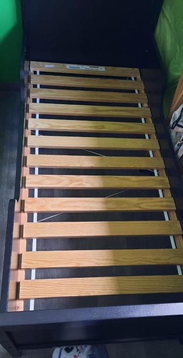 Peuterbed met lattenbodem + Matras en toebehoren beschikbaar voor biedingen
