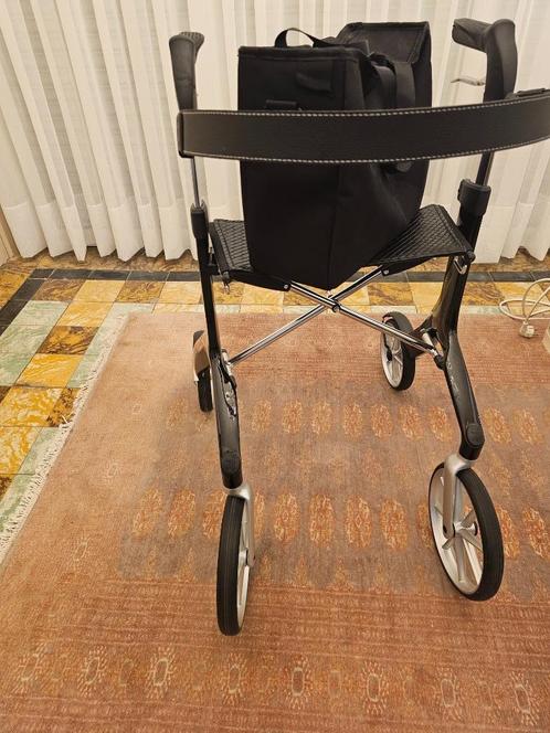 rollator Trust care let's fly, Diversen, Rollators, Zo goed als nieuw, Lichtgewicht, Opvouwbaar, Ophalen of Verzenden