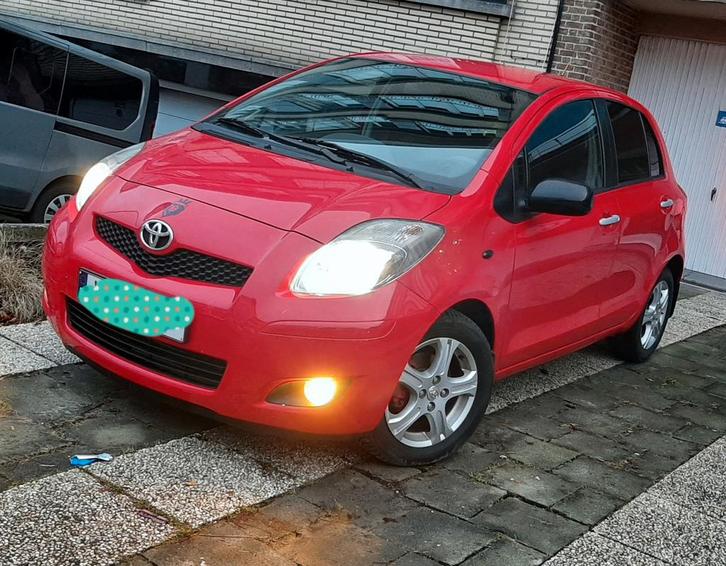 Toyota yaris 2011 euro 5 série  (london) 106000 km, Auto's, Toyota, Particulier, Yaris, Elektrische ramen, Benzine, Euro 5, Stadsauto