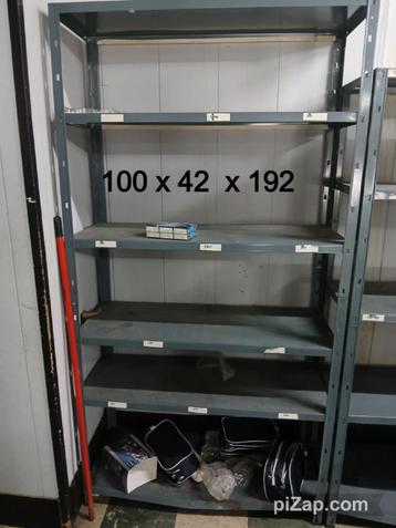 6 stuks metalic winkel of magazijn rekken  grot en klein beschikbaar voor biedingen