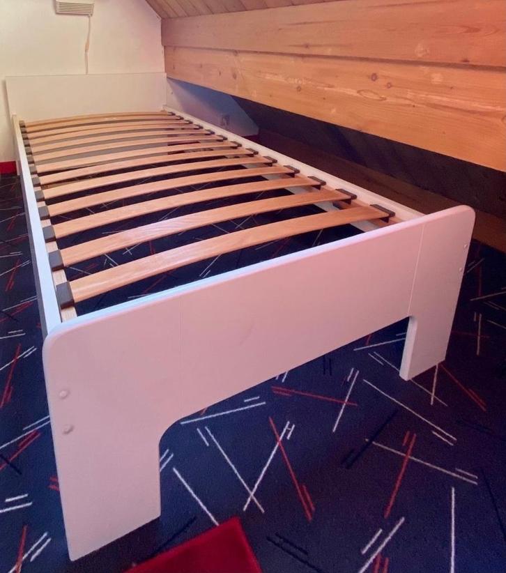 Bed 1-persoon wit met lattenbodem, Maison & Meubles, Chambre à coucher | Lits, Comme neuf, Une personne, 90 cm, Blanc, Enlèvement