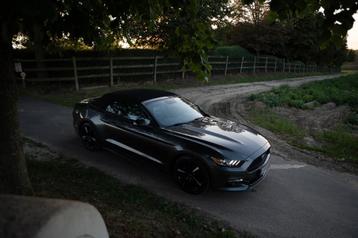 Ford Mustang 2.3 EcoBoost Cabrio – gekeurd en in nieuwstaat-