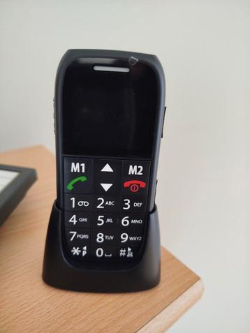 Nieuwe GSM voor senioren FM-7500 beschikbaar voor biedingen