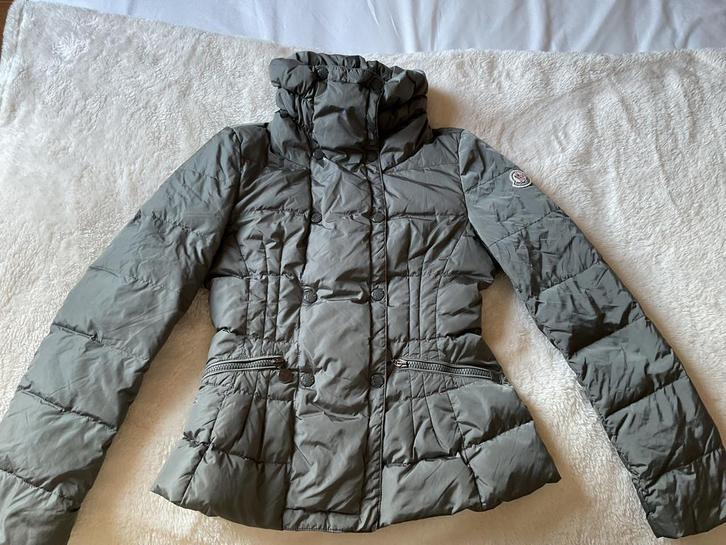 Moncler  Exclusieve collectie, Kleding | Dames, Wintersportkleding, Zo goed als nieuw, Jack, Maat 34 (XS) of kleiner, Ophalen