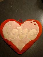 Love ophangbaar kussentje in hartvorm, Enlèvement