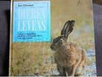 Boek dierenlevens, Ophalen of Verzenden, Zo goed als nieuw