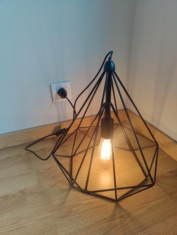 Decoratieve lamp - zwart armatuur + filament lamp peervorm beschikbaar voor biedingen