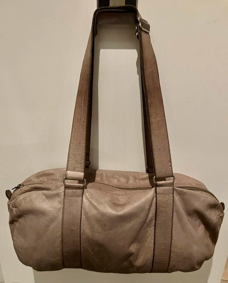Beige schoudertas van m0851, Handtassen en Accessoires, Tassen | Damestassen, Zo goed als nieuw, Handtas, Beige, Ophalen of Verzenden