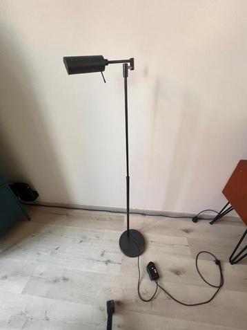 vloerlamp beschikbaar voor biedingen