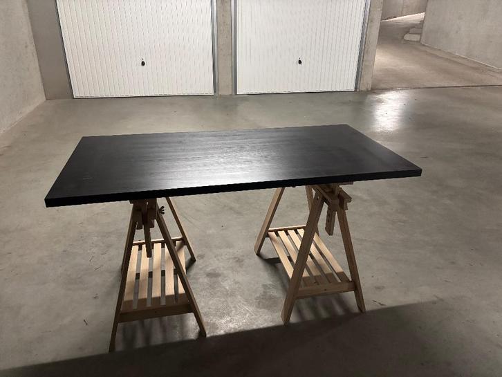 Bureau IKEA Mittback - schragen en plank, Huis en Inrichting, Bureaus, Zo goed als nieuw, Bureau, In hoogte verstelbaar, Ophalen