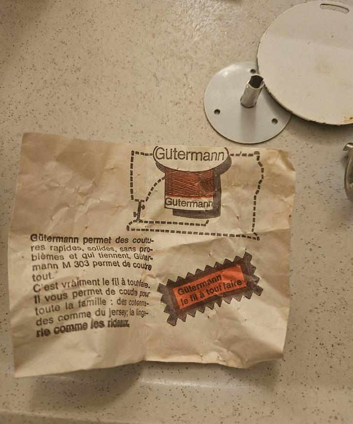 ​[VINTAGE] Lot de 2 Disques Porte-Bobine GÜTERMANN – État Ne, Hobby & Loisirs créatifs, Estampage