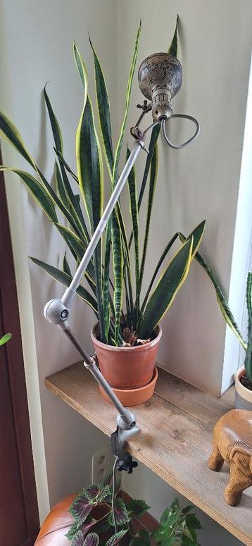 Zeer mooie vintage lamp  beschikbaar voor biedingen