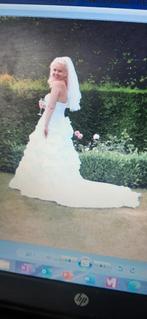 Prachtig trouwkleed met sleep en petticoat, Kleding | Dames, Trouwjurk, Wit, Gedragen, Ophalen