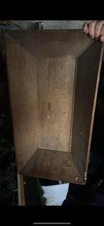 Pétrin en bois ancien, Enlèvement