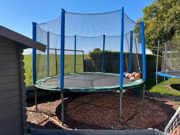 Trempoline 3,66 mètres beschikbaar voor biedingen