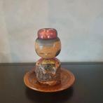 Leuke Kokeshi op een schoteltje, Antiek en Kunst, Verzenden