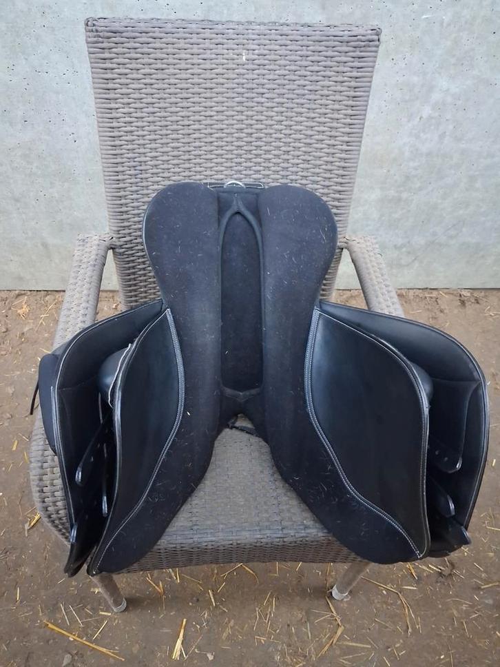 Selle de saut Norton, Animaux & Accessoires, Chevaux & Poneys | Selles, Enlèvement