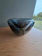 Geblazen glazen vaas met lege zakken, HYSTERIA-label., Ophalen of Verzenden