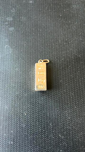 Gouden of geen gouden hanger, het is aan jou beschikbaar voor biedingen