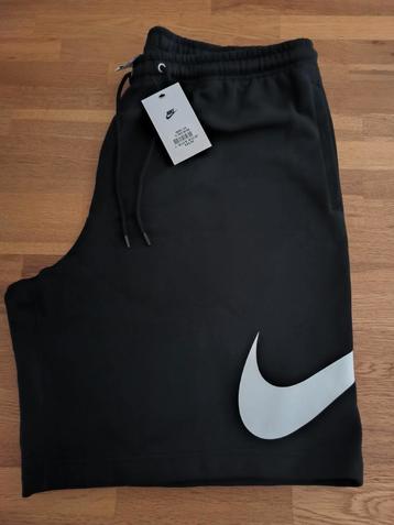 Korte zwarte jogging broek Nike mt XL NIEUW. beschikbaar voor biedingen