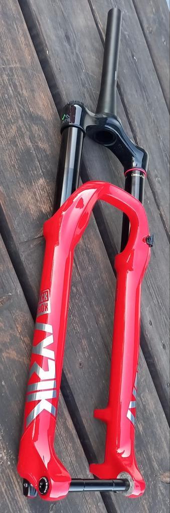 ROCKSHOX LYRIK ULTIMATE 160MM RED Neuve dernière pièce, Enlèvement ou Envoi, Neuf, Roue