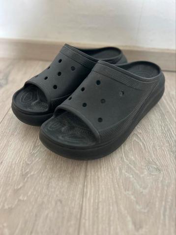 Open hoektanden. beschikbaar voor biedingen