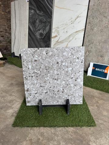 60X60 tegels voor 11,99€ per M2!! beschikbaar voor biedingen