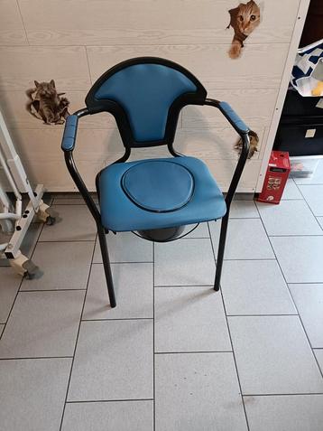 Chaise percée avec seau hygiénique 53cm d'assises (nikel)