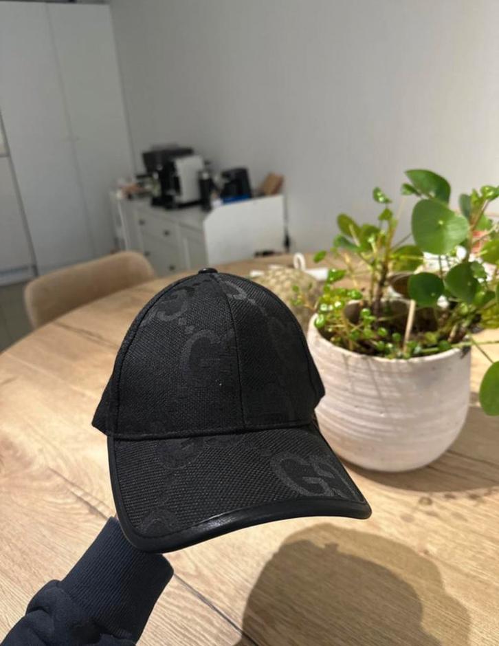 Gucci GG Monogram Cap - Black, Vêtements | Hommes, Chapeaux & Casquettes, Comme neuf, Casquette, Enlèvement