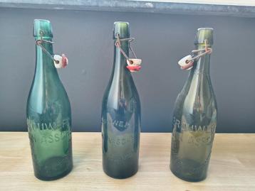 3 vieilles bouteilles de bière verte : brasserie Van Assche, Enlèvement ou Envoi, Utilisé, Bouteille(s)