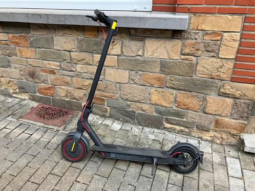 Trottinette Xiaomi Pro 2 et accessoires, Fietsen en Brommers, Steps, Zo goed als nieuw, Ophalen