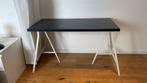 Bureau 120 x 60 cm met witte poten, Ophalen, Zo goed als nieuw, Bureau