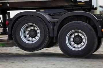 CONDUCTEUR CITERNE MATIERE DANGEREUSE PETROLIER RECYCLAGE beschikbaar voor biedingen