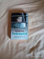 Boek : donderdagskind, Boeken, Chicklit, Ophalen of Verzenden, Zo goed als nieuw