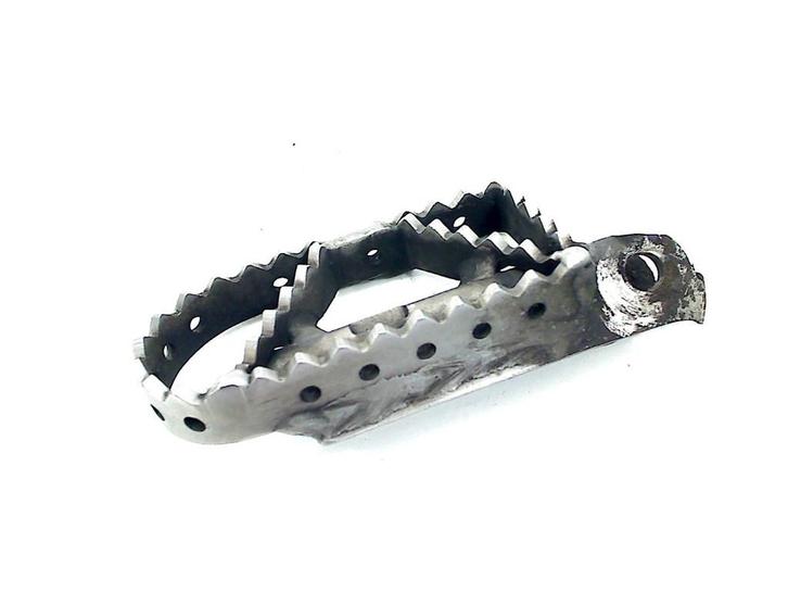 VOETSTEUN RECHTS VOOR Suzuki DL 650 V-Strom XT 2017 (DL650), Motoren, Onderdelen | Suzuki, Gebruikt