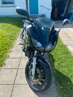 Yamaha Fazer 600 (FZS600) a vendre, Motoren, Motoren | Yamaha, 4 cilinders, Motorrijbewijs A, Meer dan 35 kW, Handvatverwarming