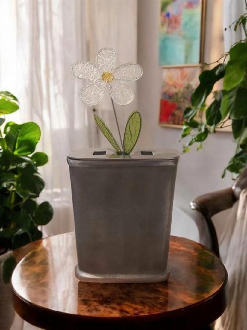 Bloemenvaas. Prachtige moderne, minimalistisch design vaas., Huis en Inrichting, Woonaccessoires | Vazen, Zo goed als nieuw, Ophalen of Verzenden