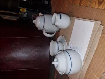 Complete servies set beschikbaar voor biedingen