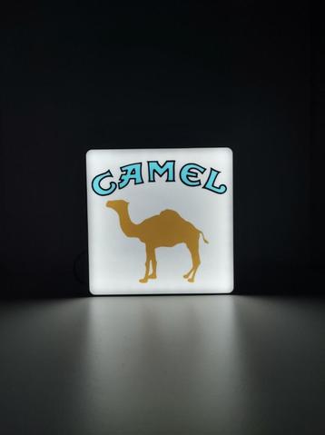 Camel Stijl LED Lamp • Retro Lightbox • Sfeerverlichting beschikbaar voor biedingen