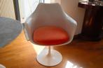 Set van 6 tulip stoelen (4x normale + 2x met armleuning), Ophalen, Zo goed als nieuw