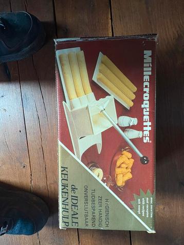 Krokketten machine manueel beschikbaar voor biedingen