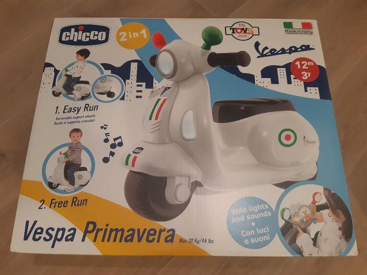 Loopwagen Vespa Primavera, Kinderen en Baby's, Speelgoed | Babyspeelgoed, Nieuw, Auto, Met geluid, Met wieltjes, Ophalen of Verzenden