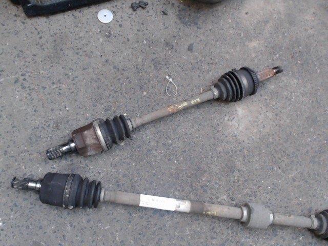 Cardan gauche Kia Picanto 1.0i 51kw 2011-2015 LP/15147, Autos : Pièces & Accessoires, Freins & Transmission, Kia, Utilisé, Enlèvement ou Envoi