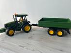 Bruder tractor John Deere 5115M-met kieptrailer 2108, Kinderen en Baby's, Ophalen, Gebruikt
