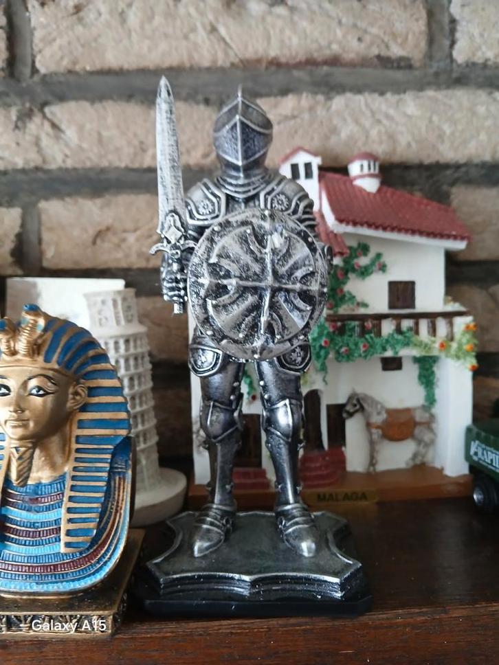 Stoere Ridder 17 cm, Antiek en Kunst, Kunst | Beelden en Houtsnijwerken, Ophalen of Verzenden