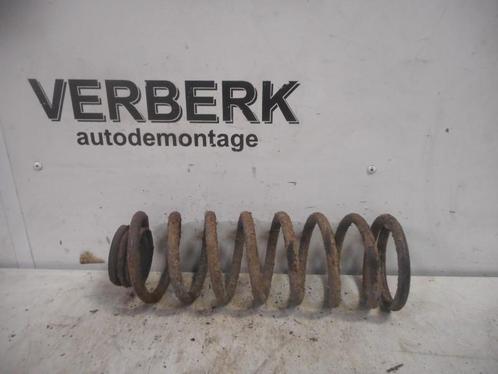 SCHROEFVEER ACHTER Volvo 740 Estate (01-1985/12-1992), Auto-onderdelen, Ophanging en Onderstel, Volvo, Gebruikt